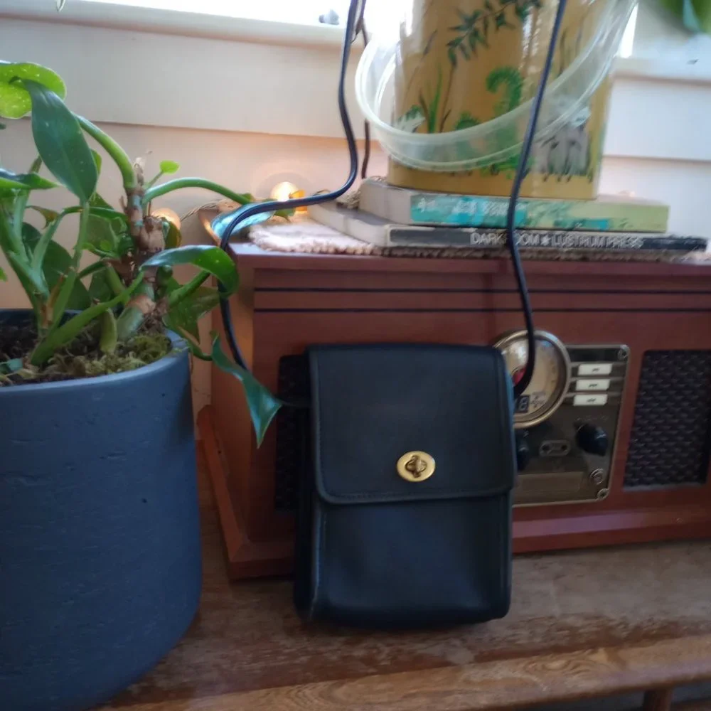 *SOLD* Vintage Coach Crossbody 1994 'scooter' bag - Picture 7 of 8